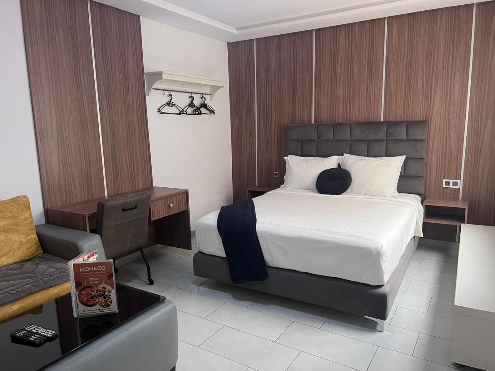 Aparthotel Monaco